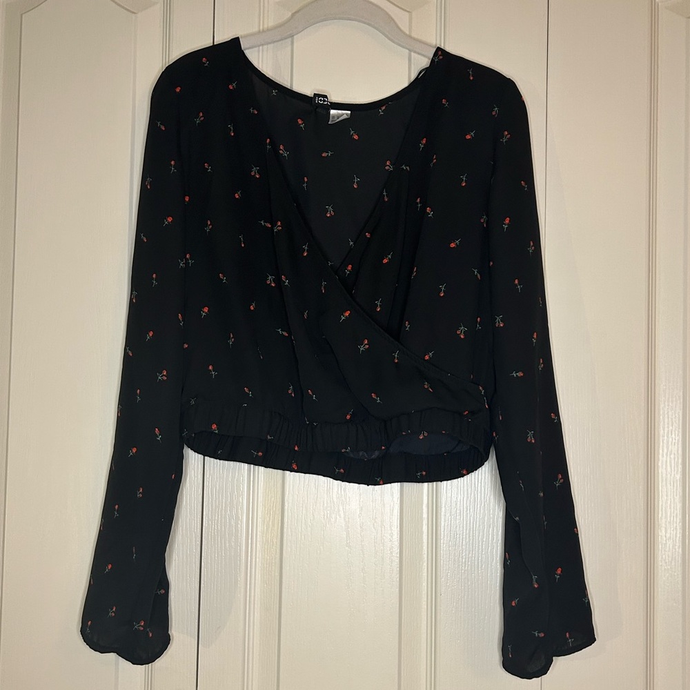 Women’s Flower Patterned V-Neck Cropped Blouse | Size 10